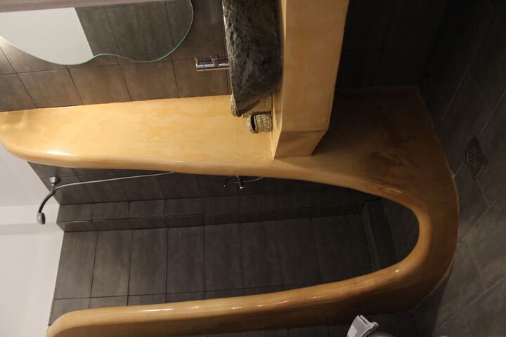Room 12 of 23