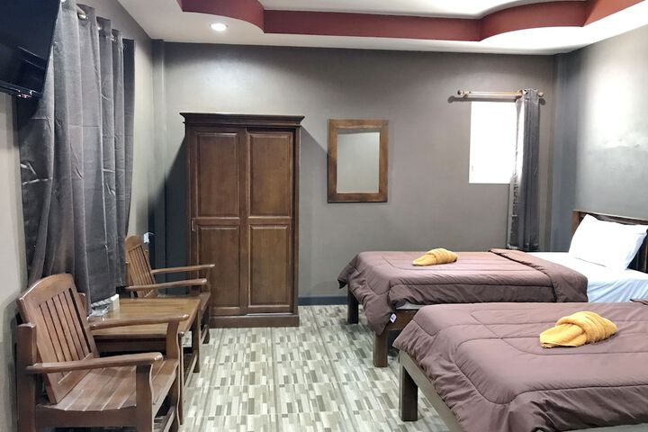 Room 6 of 52