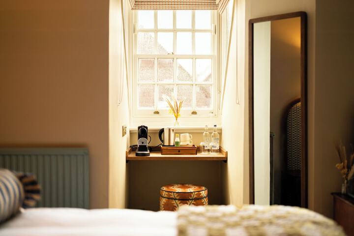 Room 9 of 66