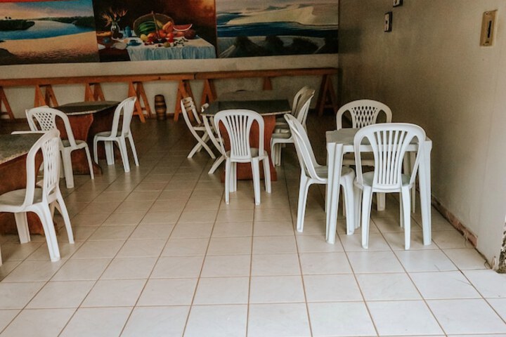 Dining 61 of 89
