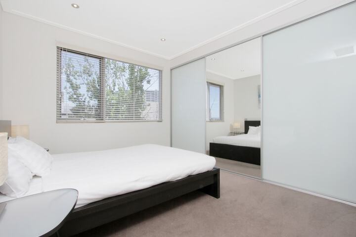 Room 9 of 255