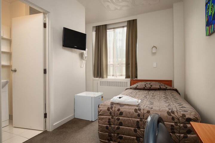 Room 9 of 41