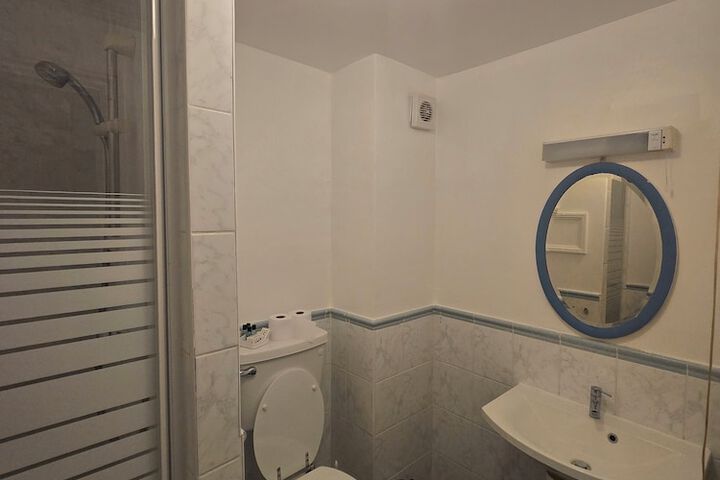 Room 64 of 72