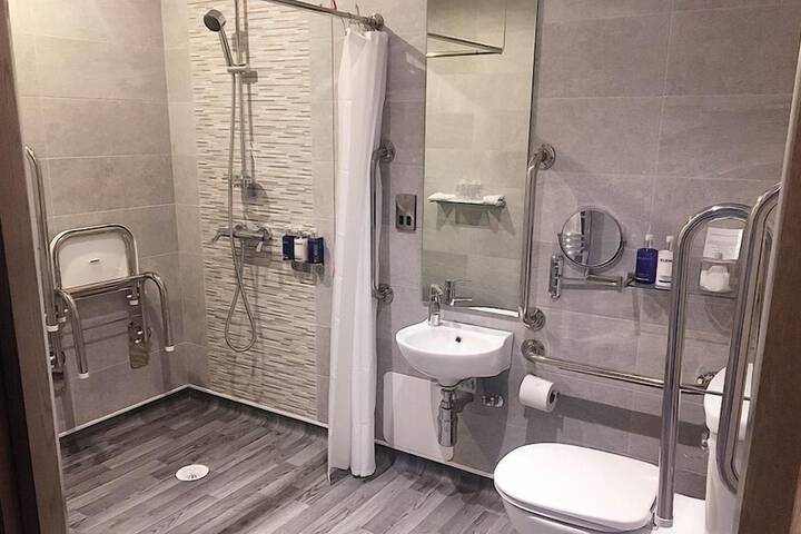 Room 12 of 20
