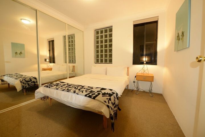 Room 3 of 10