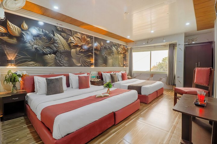 Room 15 of 36