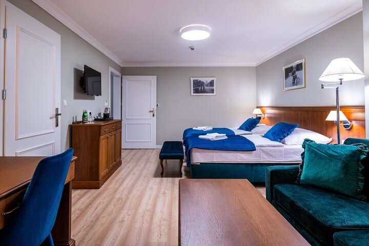 Room 15 of 95