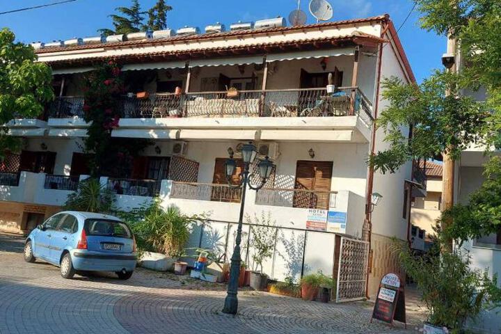 HOTEL AGNI -ENOIKIAZOMENA DIAMERIZMATA