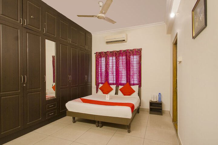 Room 4 of 17