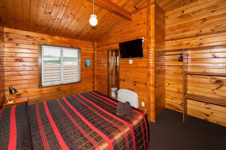 Room 4 of 23