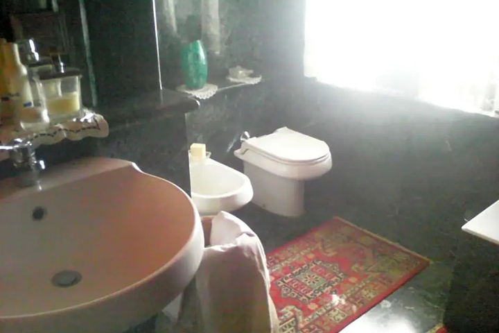 Room 7 of 15