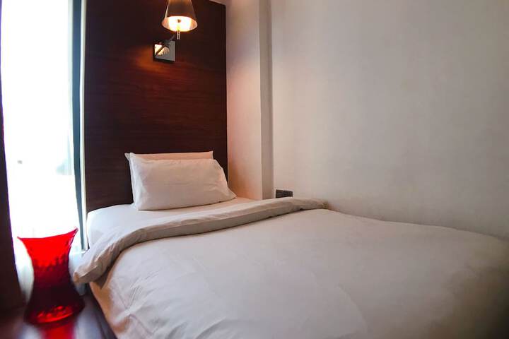 Room 29 of 47