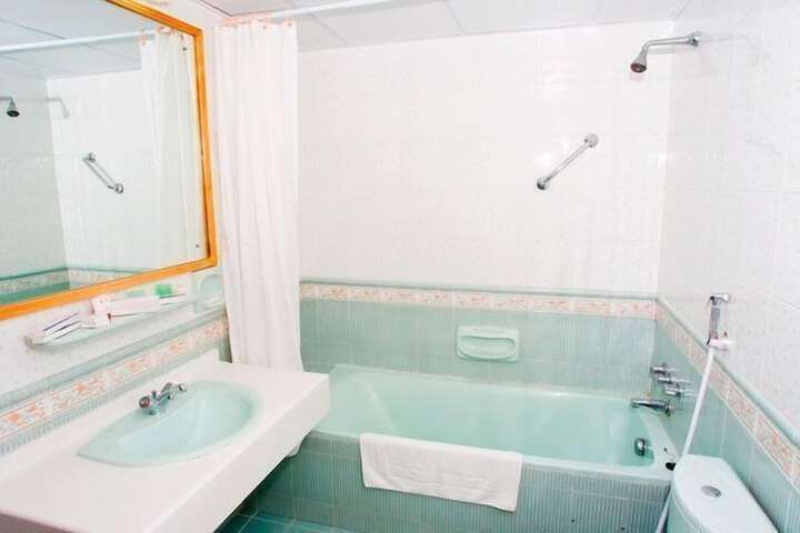 Room 21 of 26