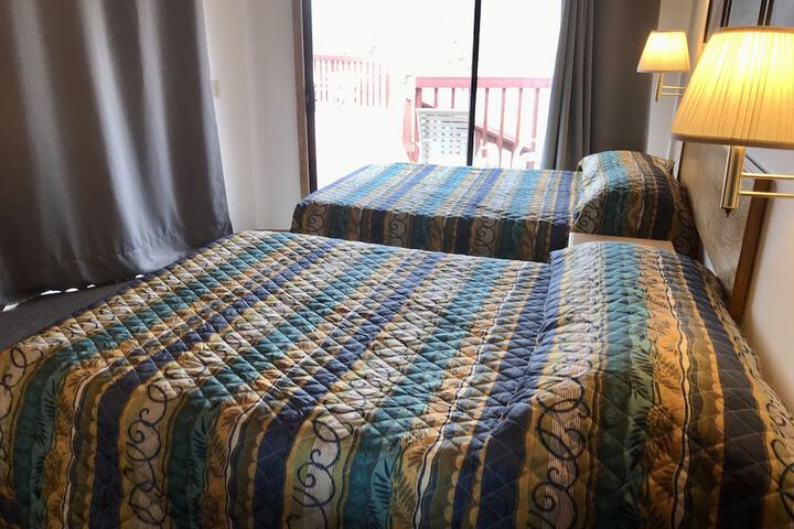 Room 9 of 76