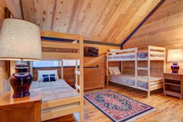 Room 16 of 19
