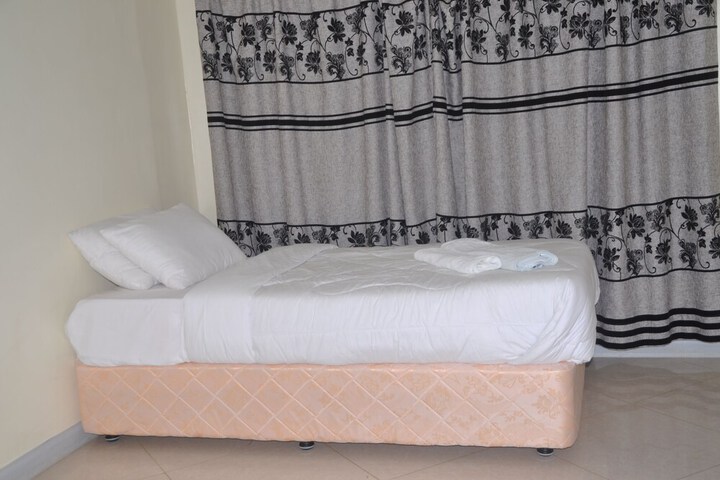 Room 17 of 31