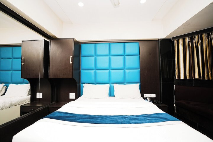 Room 7 of 27