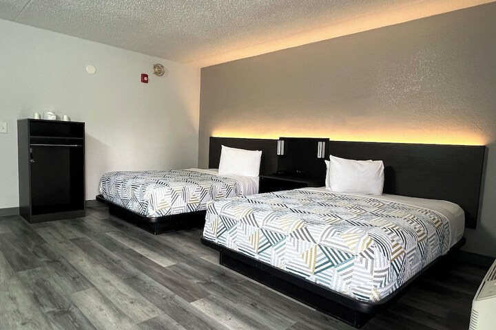 Room 13 of 45