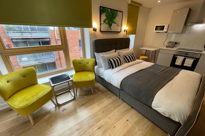 Room 180 of 296