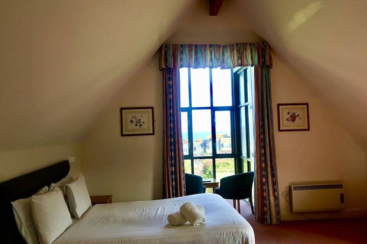Room 34 of 109