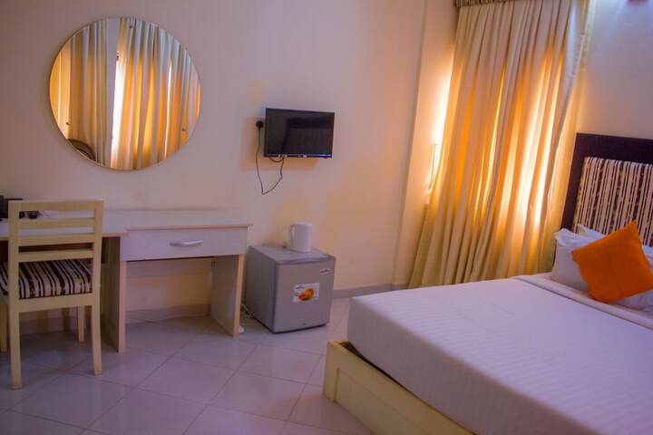 Room 7 of 34