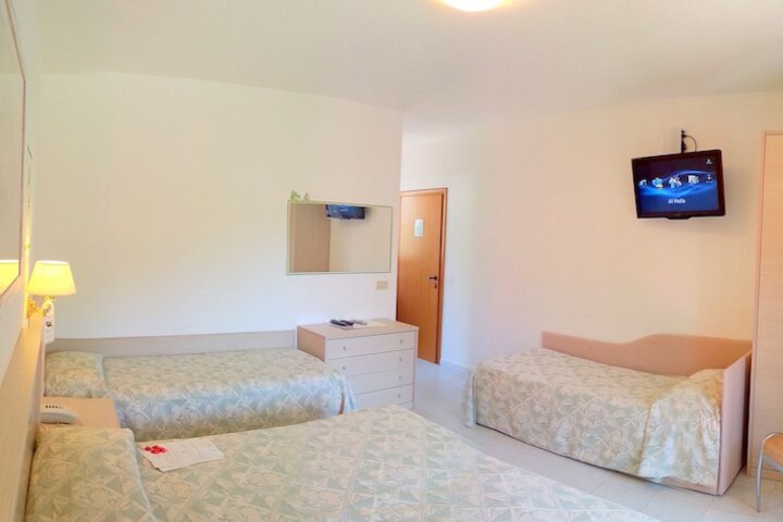 Room 18 of 51