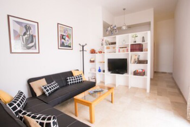 Room 6 of 22