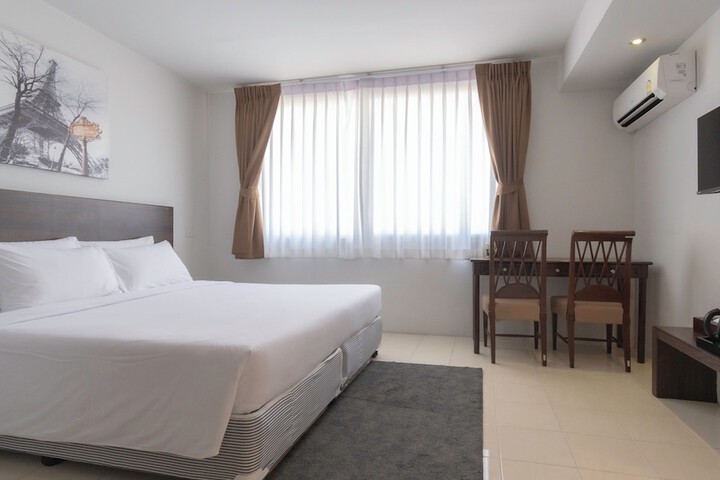 Room 26 of 54