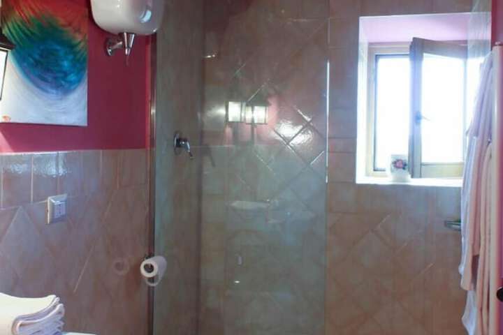 Room 32 of 75