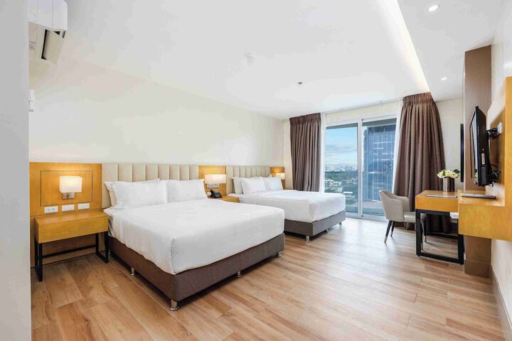 Room 14 of 36