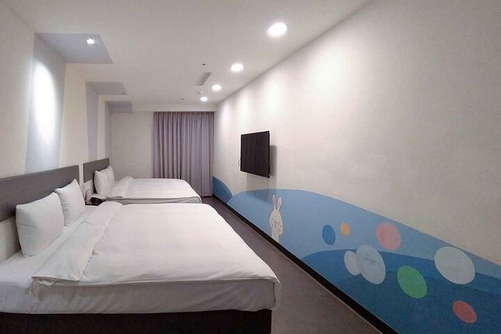Room 34 of 68