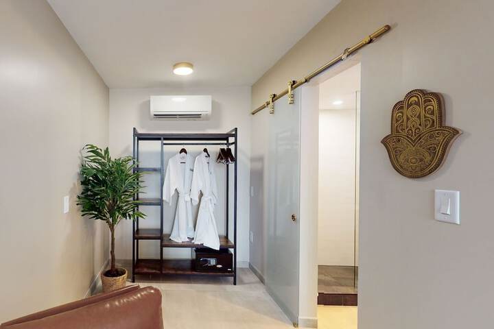Room 77 of 183