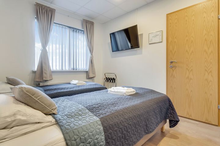 Room 6 of 34