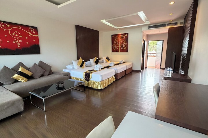 Room 12 of 54