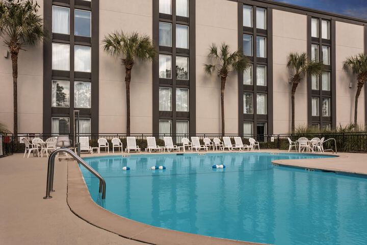 Hotel with Pool