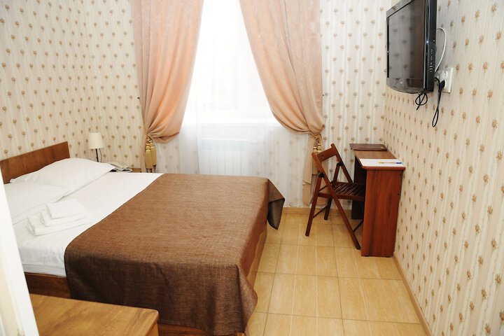 Room 10 of 60