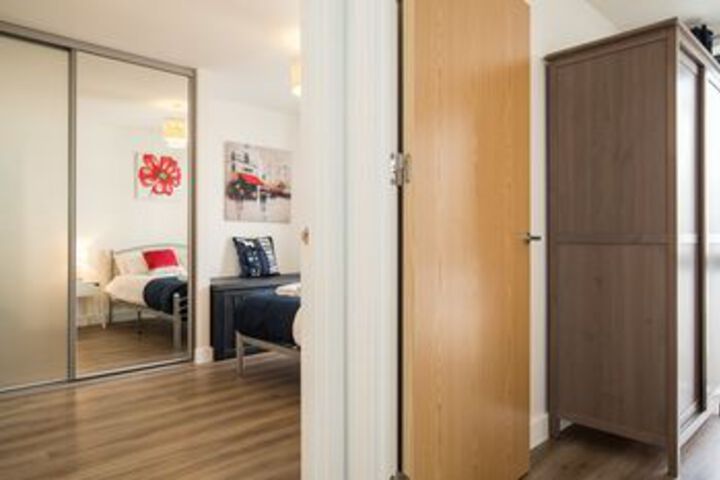 Room 10 of 17