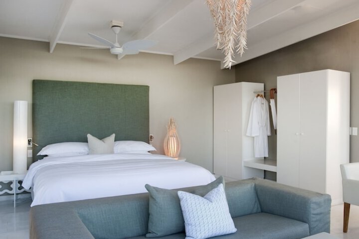 Room 3 of 56