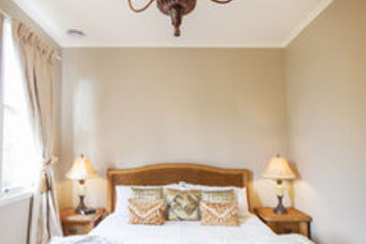 Room 22 of 73