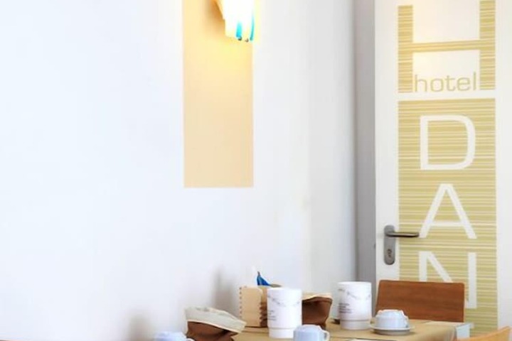 Breakfast/Coffee Service 19 of 23
