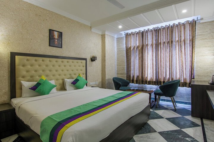 Room 8 of 29