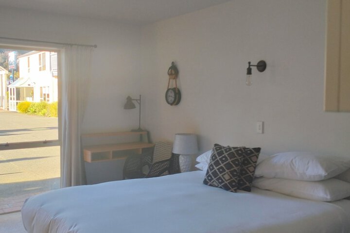 Room 28 of 85