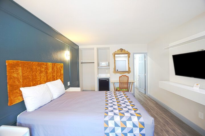 1 King Bed with Kitchenette (42 of 68)