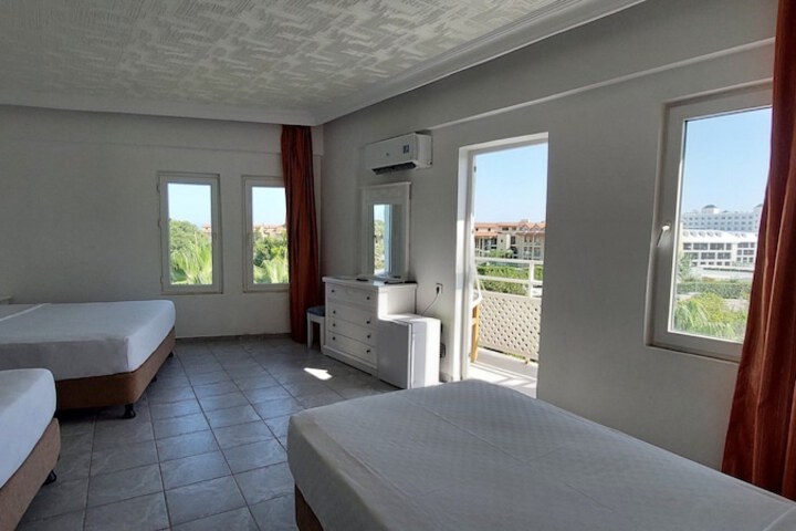Room 9 of 50