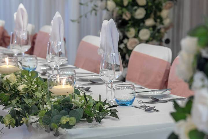 Ballroom/Hall 54 of 63