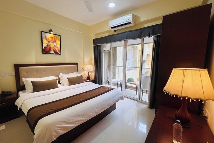 Room 3 of 13
