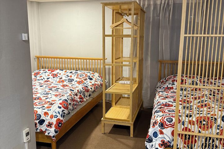 Room 25 of 42