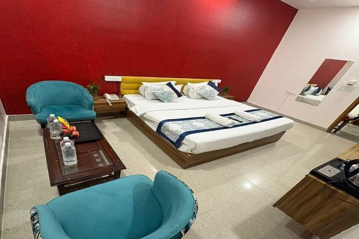 Room 14 of 48