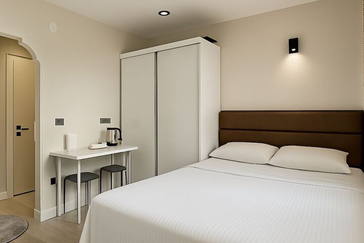 Room 21 of 73