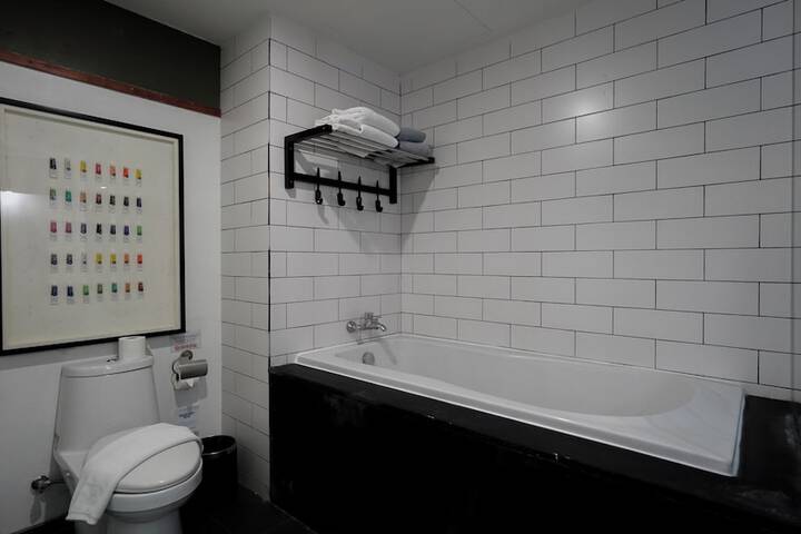 Room 72 of 110